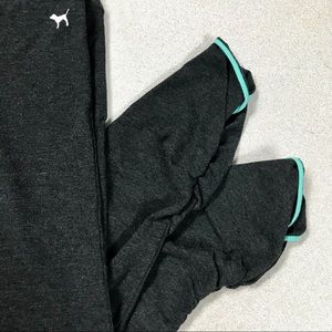 Victoria’s Secret PINK Capri yoga pants